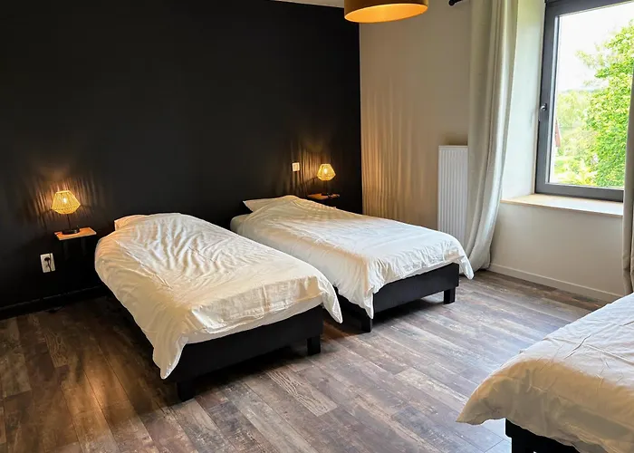 Aux Souvenirs D'enfance - A 別荘 *